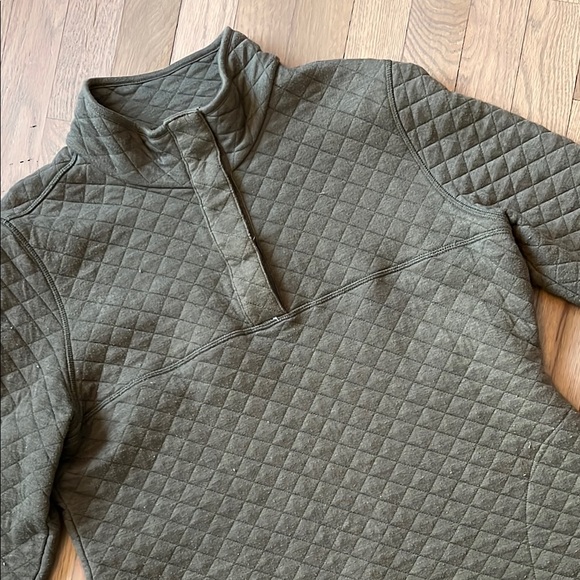 Avalanche Olive Quilted Sweatshirt - Picture 3 of 7